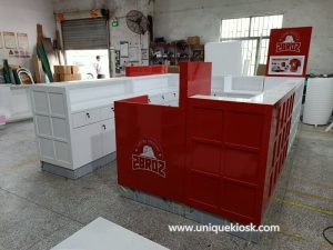 mall T-shirt kiosk design